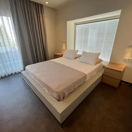 House Of 公寓式酒店 3*