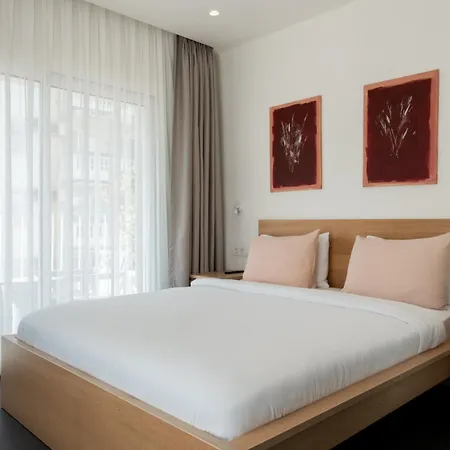 House Of 公寓式酒店 3*