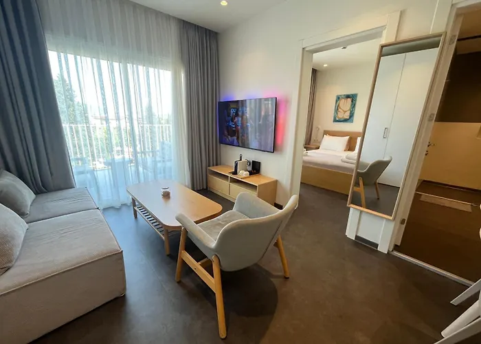 Aparthotel House Of 3*